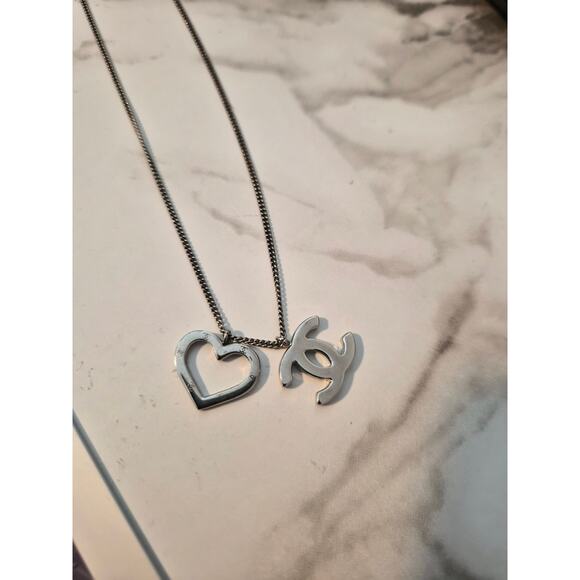 Chanel Silver Heart & CC Necklace - Picture 4 of 5